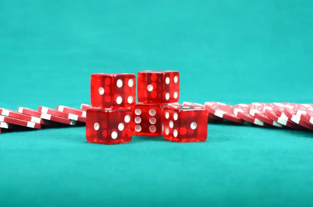 Filipino bettors depositing in PHP on 2ph login for sports and casino games on mobile
